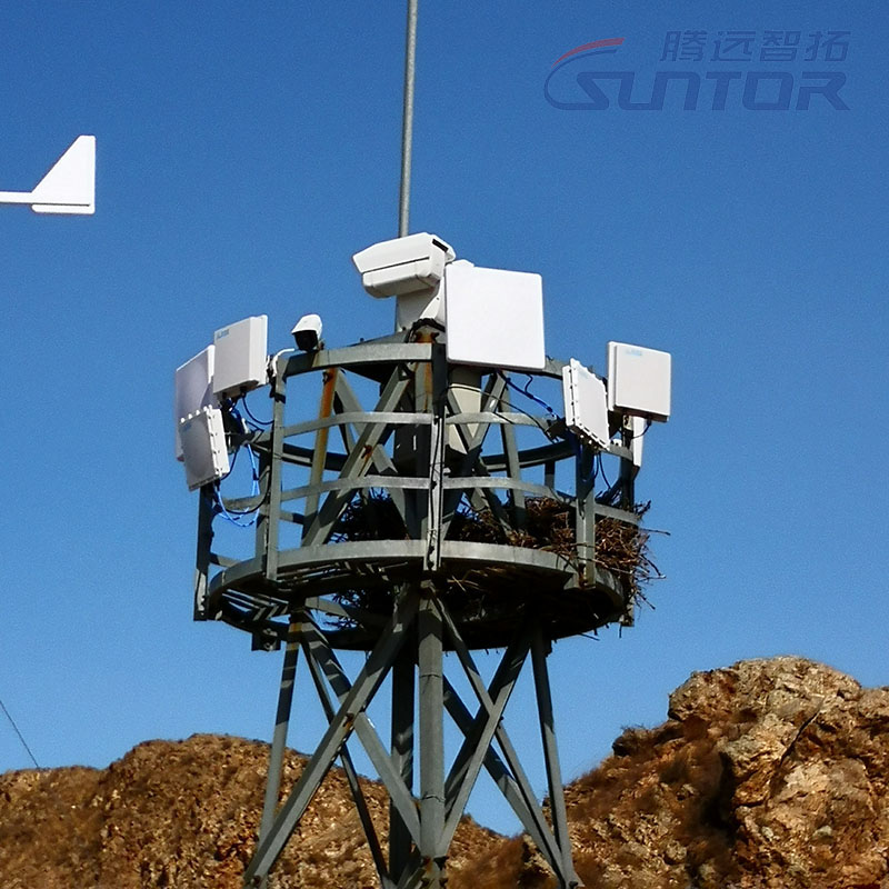 微信图片_20190506171029.jpg 基站上的无线网桥