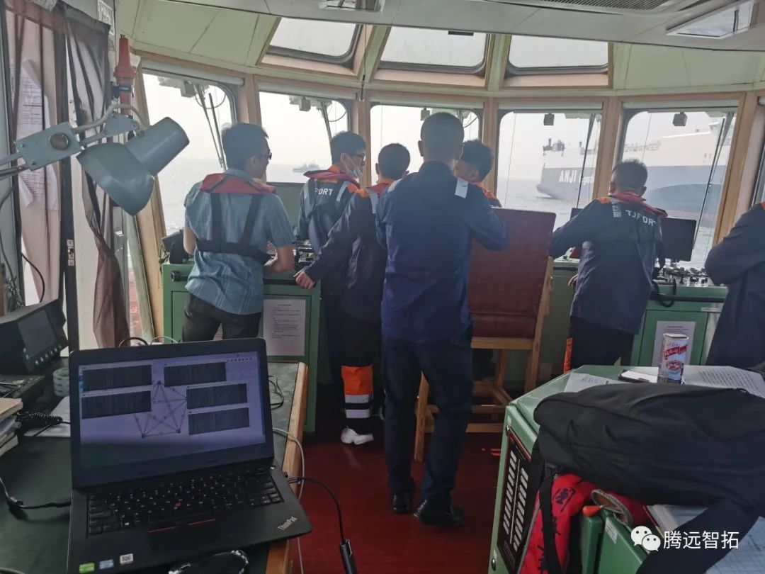 石油平台海域通航安全风险防范演习